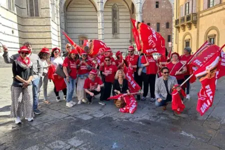 Presidio a Siena: sciopero dei lavoratori della ristorazione collettiva Filcams Cgil, sciopero presixio a Siena