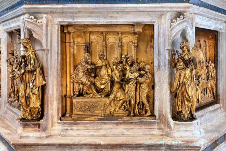 Il Fonte battesimale del Duomo di Siena restaurato – FOTO Fonte battesimale Duomo di Siena, lato con la Cattura del Battista di Lorenzo Ghiberti