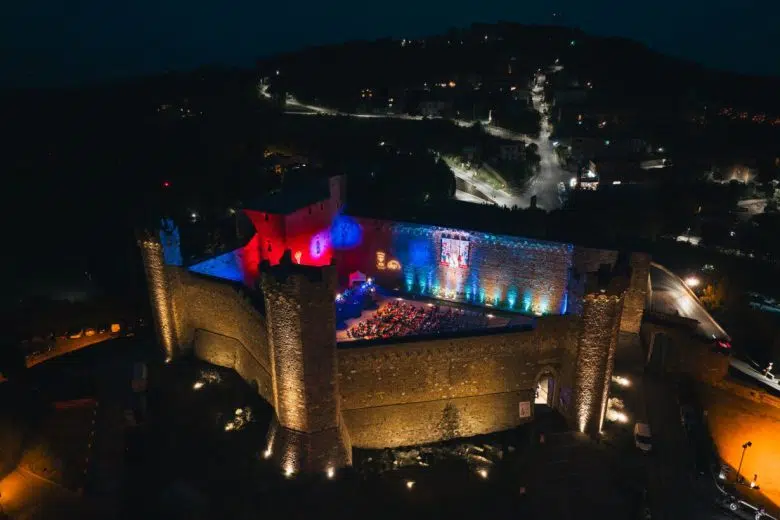 Jazz & Wine in Montalcino: grandi protagonisti, vino di qualità, panorami mozzafiato Jazz & Wine in Montalcino, vista da un drone