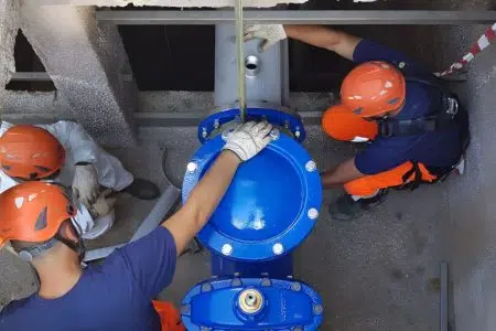 Colle di Val d’Elsa, intervento alla rete idrica Lavori rete idrica, operai, tubazioni
