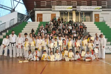 Mens Sana Karate: oltre 40 atleti biancoverdi conquistano la cintura Mens Sana Karate, conquista cintura, gruppo