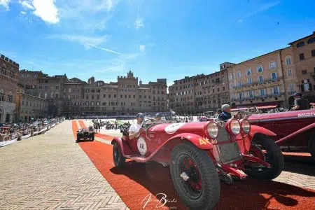 Oggi la tappa con arrivo a Siena della 1000 Miglia Mille Miglia 2024 a Siena