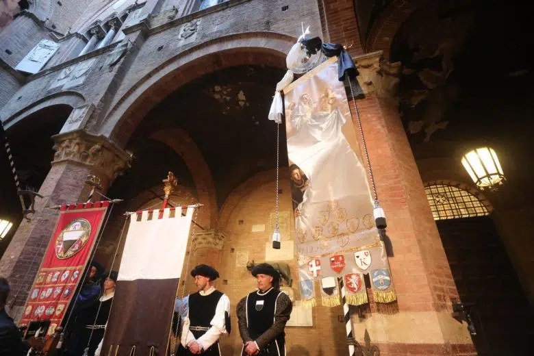 Palio di Siena del 2 luglio 2024: definite le monte Presentazione Drappellone Palio di Siena del 2 luglio 2024