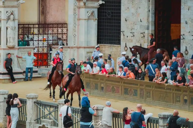 Palio di Siena del 2 luglio 2024: 85 cavalli ammessi alle prove regolamentate, 7 alla Tratta Prove di notte Palio luglio 2022