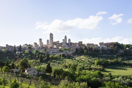 Turismo, quattro itinerari per riscoprire San Gimignano San Gimignano, panorama
