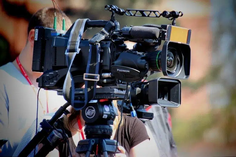 “Resilienza”, a Siena si girano scene del film messicano Set cinematografico, telecamera
