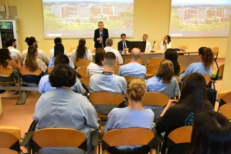 Gli specializzandi di Anestesia-Rianimazione vincitori allo SMART-Milano incontrano la direzione Aous ed il rettore dell’UniSi Incontro specializzandi anestesia rianimazione Smart-Milano