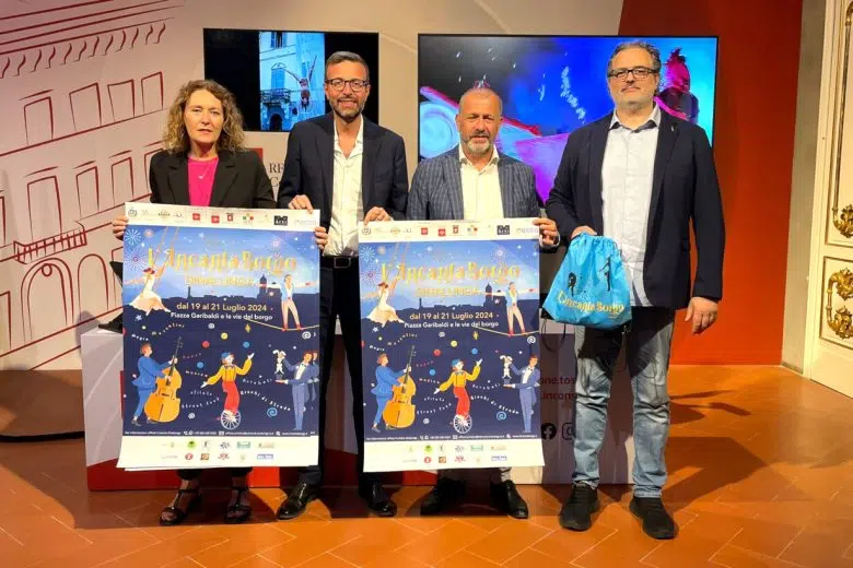 Festival ‘Incantaborgo’ di Sinalunga, dal 19 al 21 luglio Presentazione festival 'Incantaborgo' di Sinalunga 2024