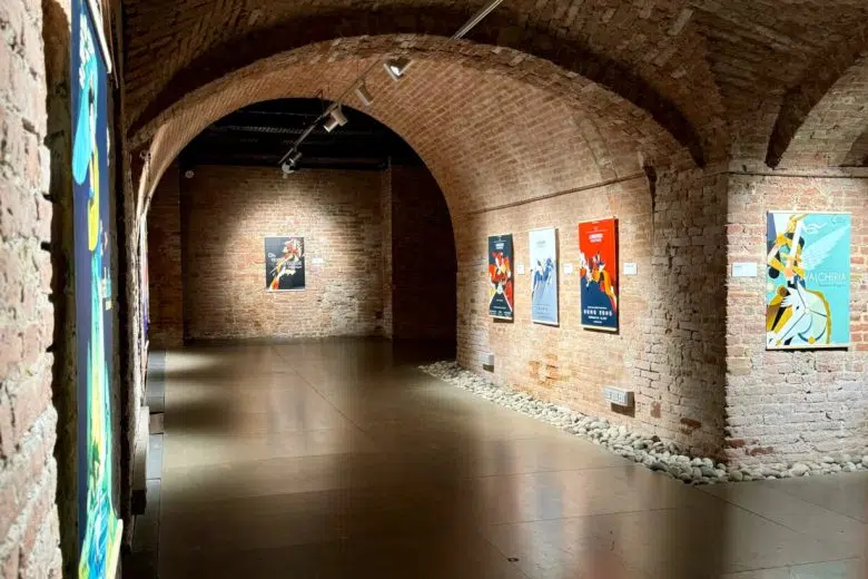 “A briglia sciolta”, le illustrazioni di Riccardo Guasco ai Magazzini del Sale Riccardo Guasco, mostra "A briglia sciolta" a Siena