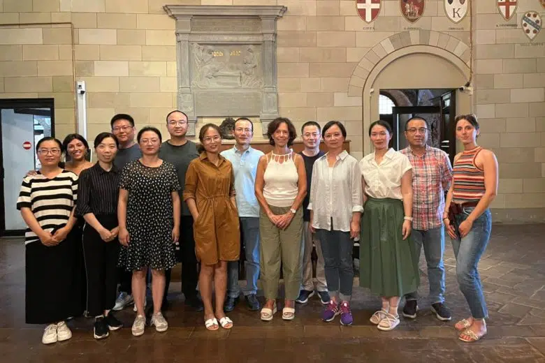 Delegazione di medici cinesi accolta al Comune di Siena Comune di Siena, studenti cinesi al Palazzo Pubblico