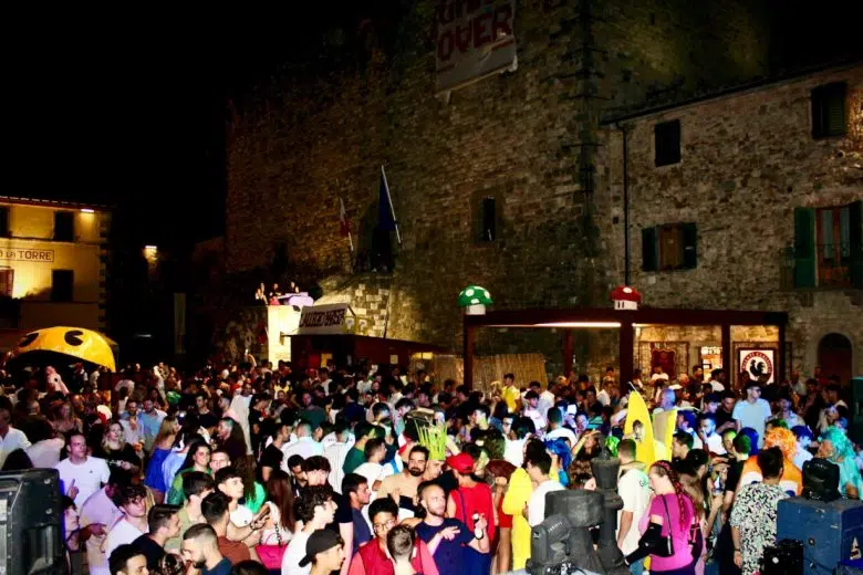 “Festa in Piazza”, sabato 27 luglio a Castellina in Chianti "Festa in Piazza" a Castellina in Chianti