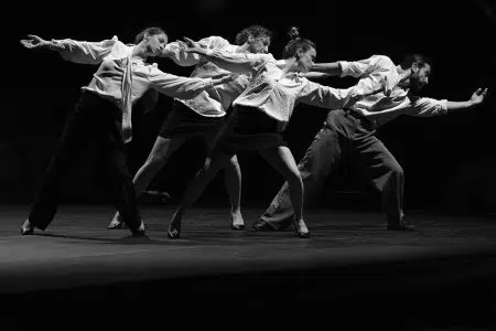 “Invidia”, la nuovissima produzione di Motus al castello di Montarrenti "Invidia", spettacolo di danza della compagnia Motus
