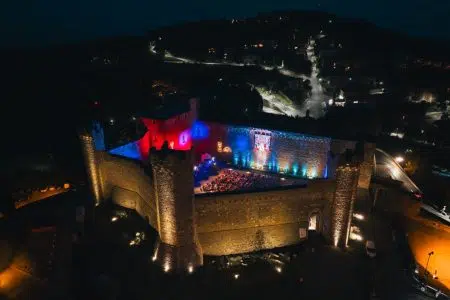 Jazz & Wine in Montalcino, in arrivo l’edizione 2024 Jazz & Wine in Montalcino, vista notturna dall'altro