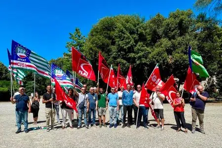 Operai agricoli di Siena, prosegue trattativa dei sindacati per rinnovo contratto provinciale Operai agricoli, iniziativa dei sindacati alla Lizza di Siena
