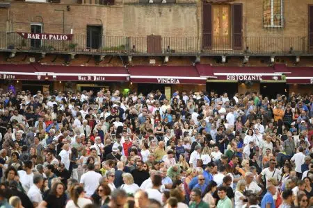 Palio di Siena, ordinanza somministrazione alimenti e bevande Estrazione Palio di Siena del 16 agosto 2024