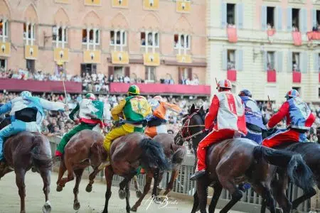 Palio di Siena del 16 agosto 2024, tutti gli orari Palio di Siena 2 luglio 2024
