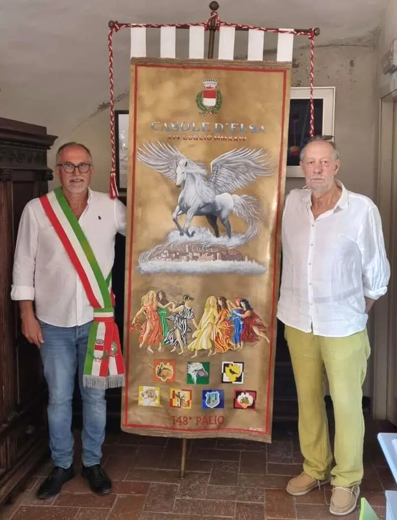 Palio di Casole d'Elsa, Andrea Peragnoli presenta il drappellone realizzato da Sergio Turi