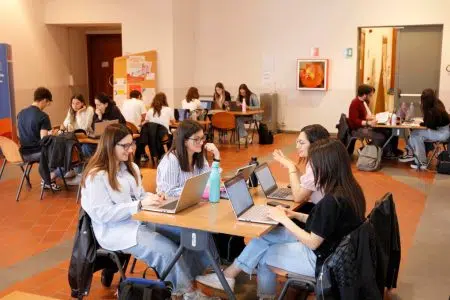 Siena, sportello di accoglienza e informazione sulla città per gli studenti universitari Studenti all'Università di Siena