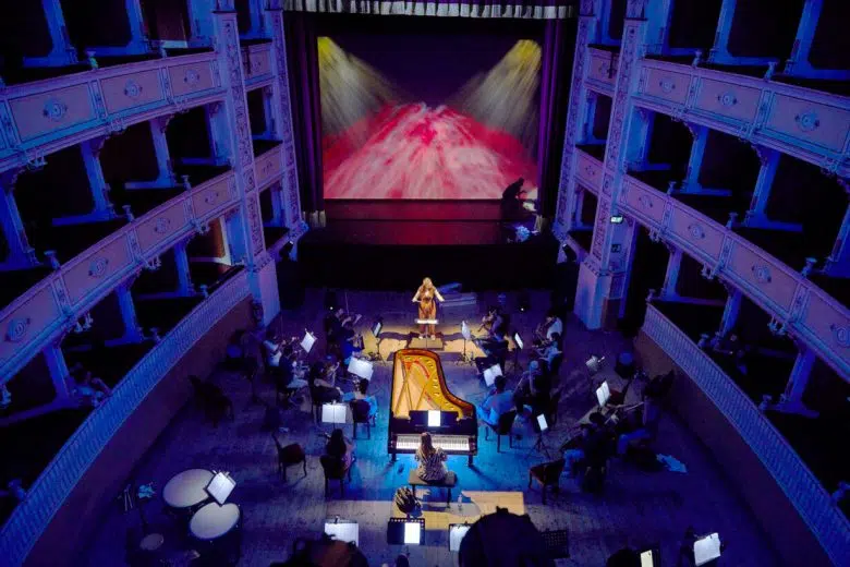 Teatro Poliziano di Montepulciano, pianista e orchestra