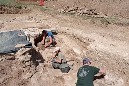 Cantina di 1.800 anni fa scoperta nella villa romana di Aiano a San Gimignano Scavi cantina villa romana di Aiano a San Gimignano