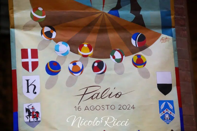 palio-16-agosto-2024-presentazione-drappellone06