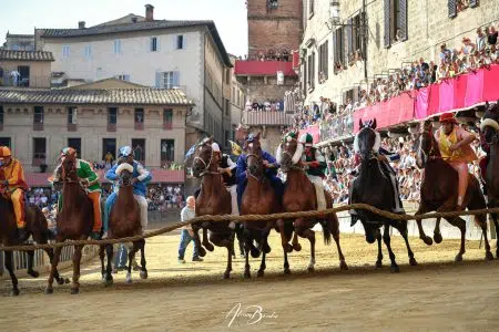 La quarta prova del Palio di Siena del 16 agosto 2024 – FOTO