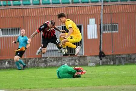 Serie C, la Pianese rimonta due reti e pareggia in trasferta contro la Lucchese Lucchese-Pianese
