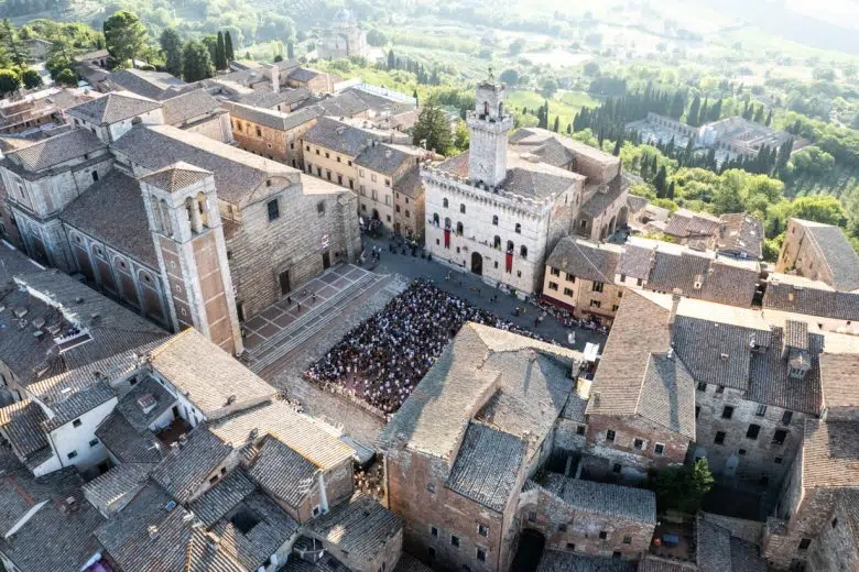 Bravìo delle Botti di Montepulciano 2024, Piazza Grande vista dall'alto
