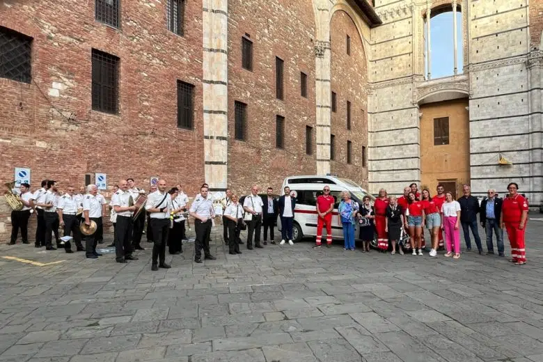 Inaugurato il nuovo mezzo attrezzato della Croce Rossa di Siena Croce Rossa di Siena, inaugurazione Fiat Doblò