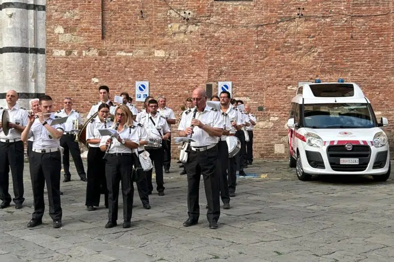 Croce Rossa di Siena, inaugurazione Fiat Doblò, Banda Città del Palio