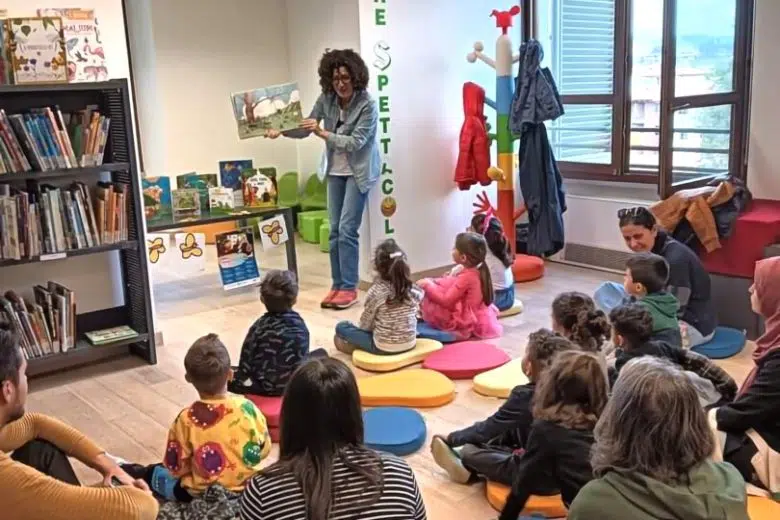 "Nati per leggere", bambini alla biblioteca di Poggibonsi