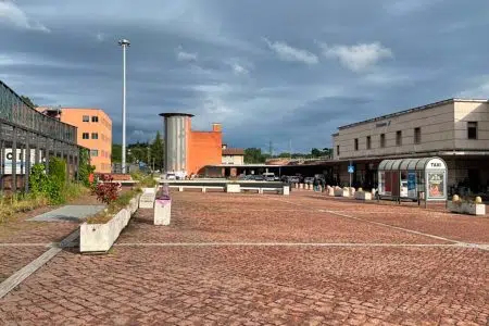 Zona stazione di Siena, lavori notturni di ripavimentazione Piazzale Rosselli, stazione di Siena