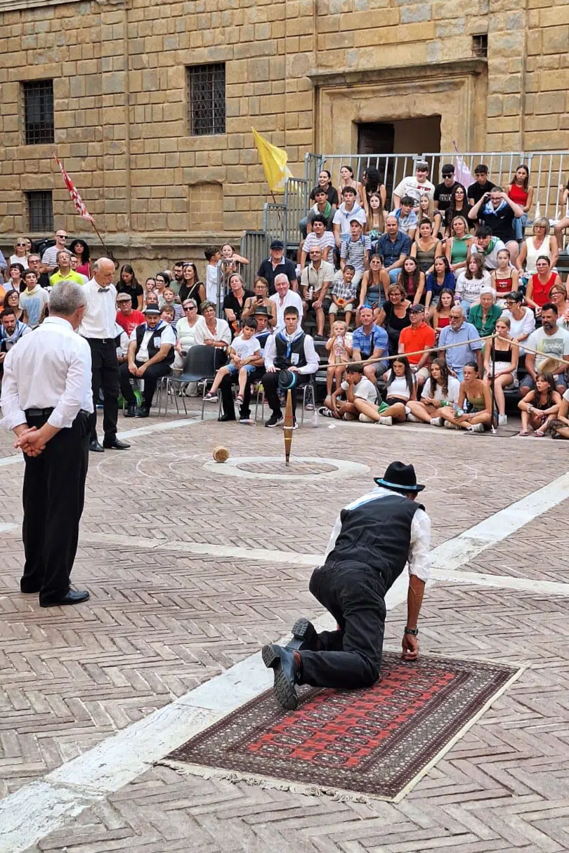 Pienza, Gioco del cacio al fuso