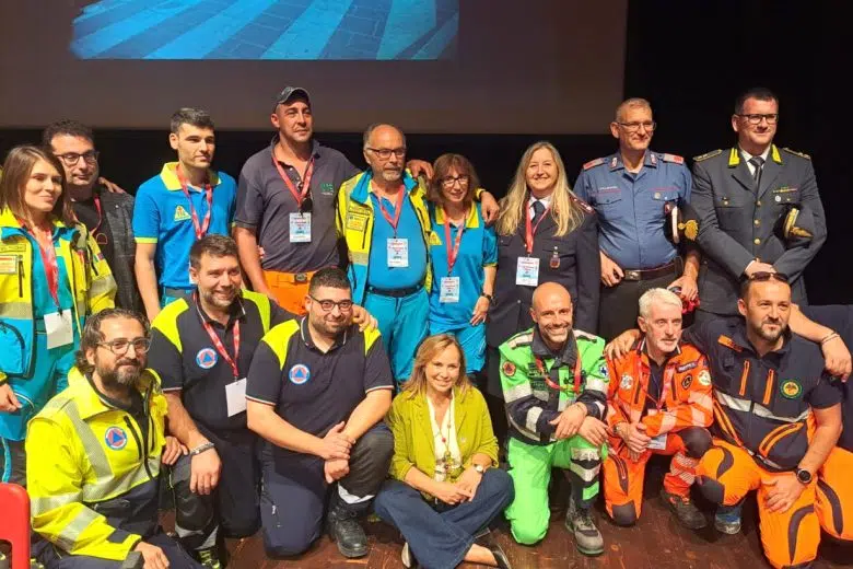 Benvenuti in Protezione Civile, gruppo a Poggibonsi