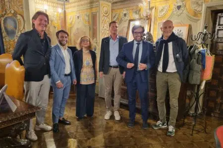 Il nuovo gruppo del Siena FC ricevuto al Comune di Siena Siena FC, il nuovo gruppo svedese ricevuto al Comune di Siena