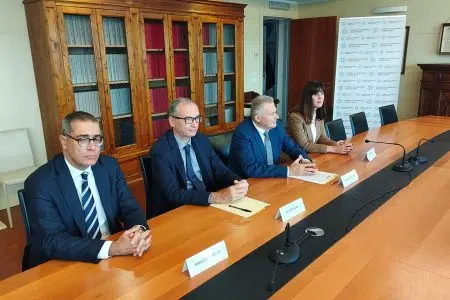 ADM e Camera di Commercio Arezzo-Siena al servizio delle imprese Accordo ADM e Camera di Commercio Arezzo-Siena
