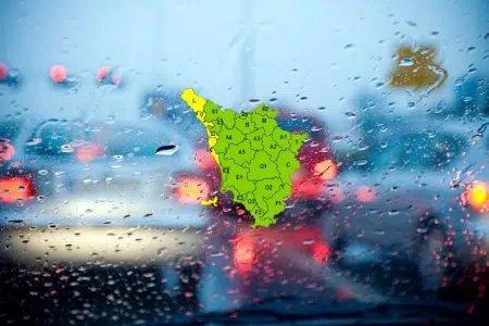 Temporali forti, allerta gialla mercoledì 16 ottobre su ovest Toscana Allerta meteo in Toscana