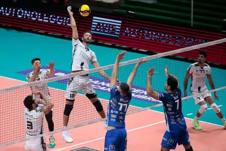 La Emma Villas Siena cade al tiebreak contro Brescia (2-3) Emma Villas Siena-Brescia