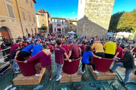 Grande successo per la Festa dell’Uva e del Vino di Chiusi Festa del Vino e dell'Uva a Chiusi, giochi