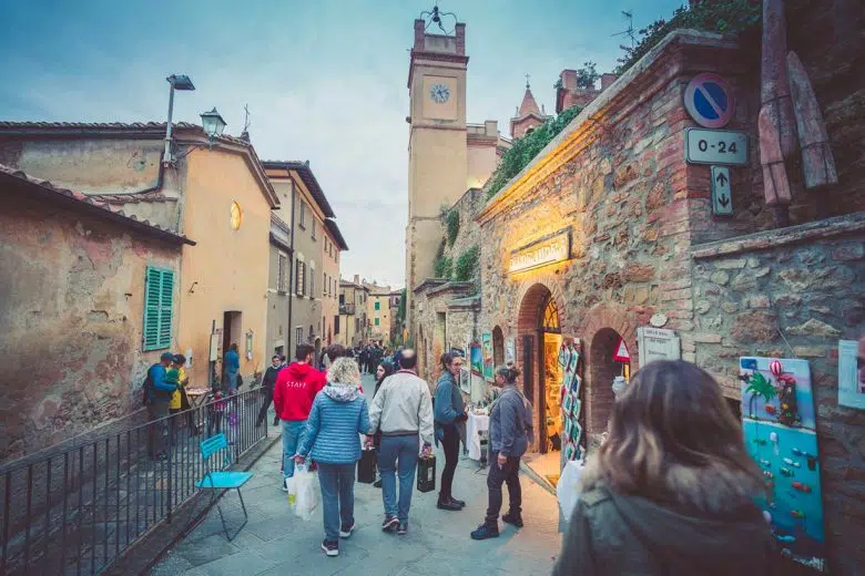 Inizia a Montisi “Il Primo Olio e altro ancora…”, esordio della nuova spremitura "Il primo olio e altro ancora..." turisti a Montisi