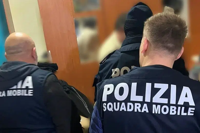 Polizia, agenti Squadra mobile