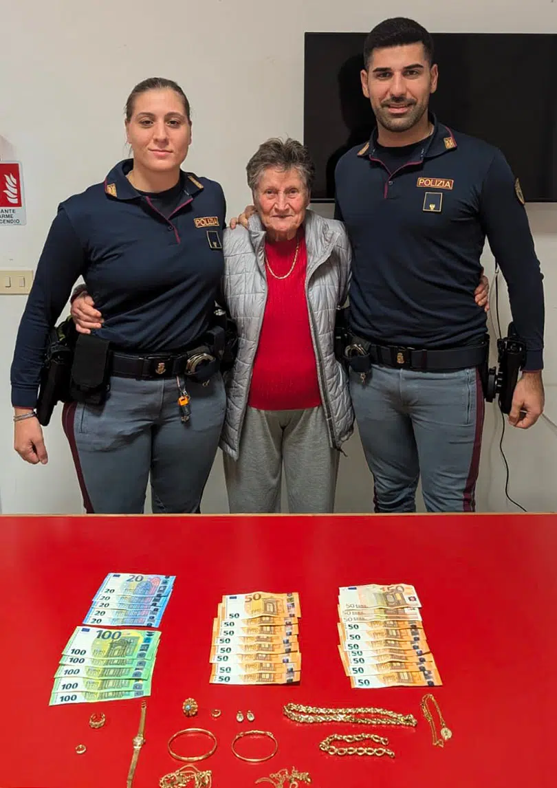 Truffe anziani, donna con Polizia e refurtiva recuperata