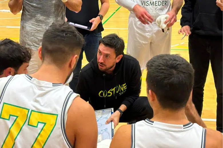 Torna alla vittoria il Costone Siena contro Spezia MIchele Belletti, coach del Costone Siena durante un time-out