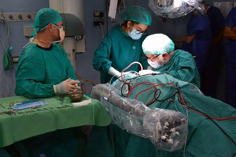 Chirurgia robotica otologica al policlinico di Siena