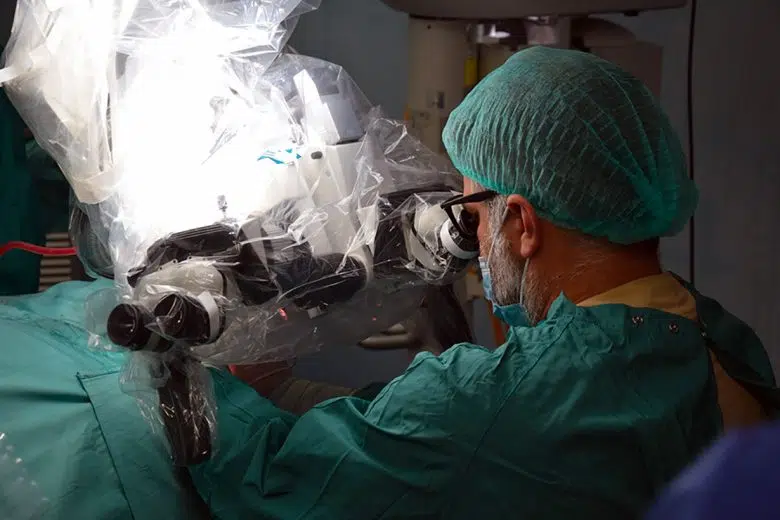 Chirurgia robotica otologica al policlinico di Siena