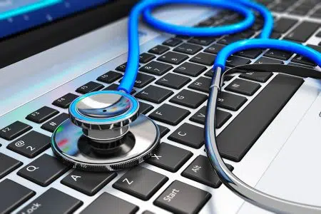 Cup on line sanitario, 9 e 10 novembre sito non accessibile CUP online sanitario, computer, stetoscopio