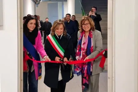 L’istituto Roncalli di Poggibonsi ha inaugurato tre nuovi laboratori Inaugurazione laboratori istituto Roncalli di Poggibonsi
