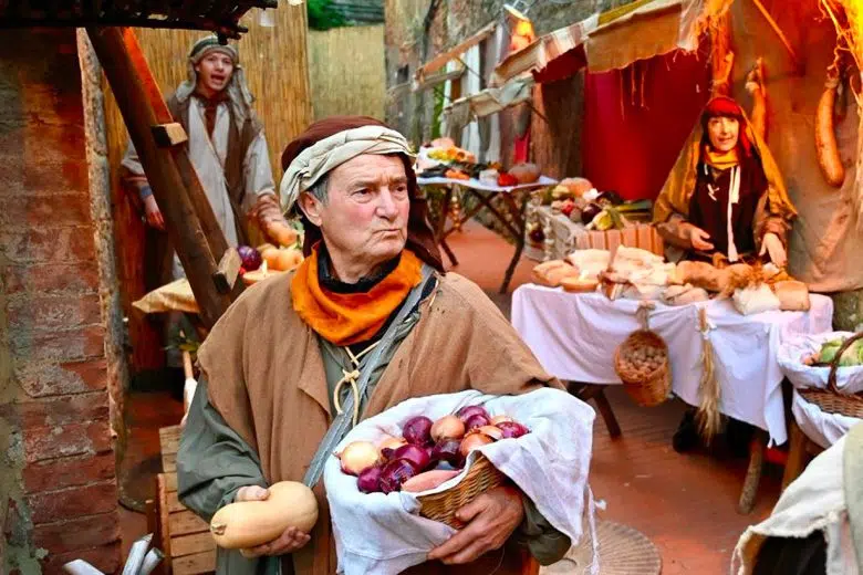 Casole d'Elsa, Praesepium,, mercanti