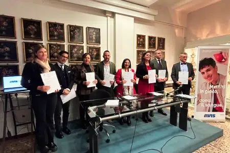 Estra, patto tra Avis Toscana e grandi aziende per incentivare donazioni di sangue Patto tra Estra e Avis per donazioni sangue