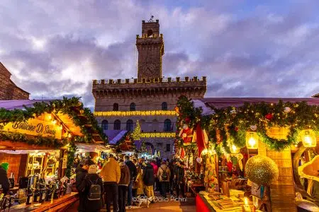 Montepulciano: ricco fine settimana tra teatro, concerti ed eventi natalizi Montepulciano, Piazza Grande a Natale